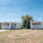 营地 Santo Stefano Village *