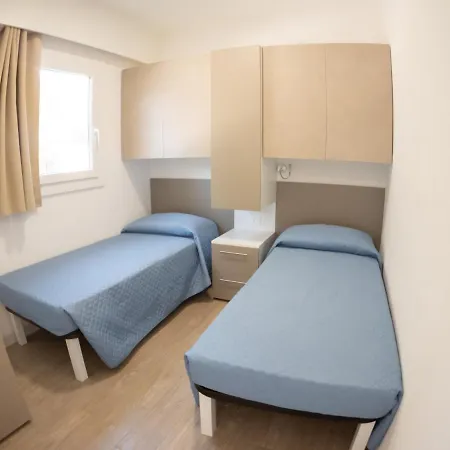 Santo Stefano Village مكان تخييم *